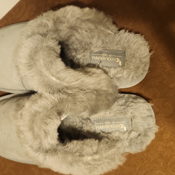 Koolaburra Ugg Slippers - Picture 3 of 4